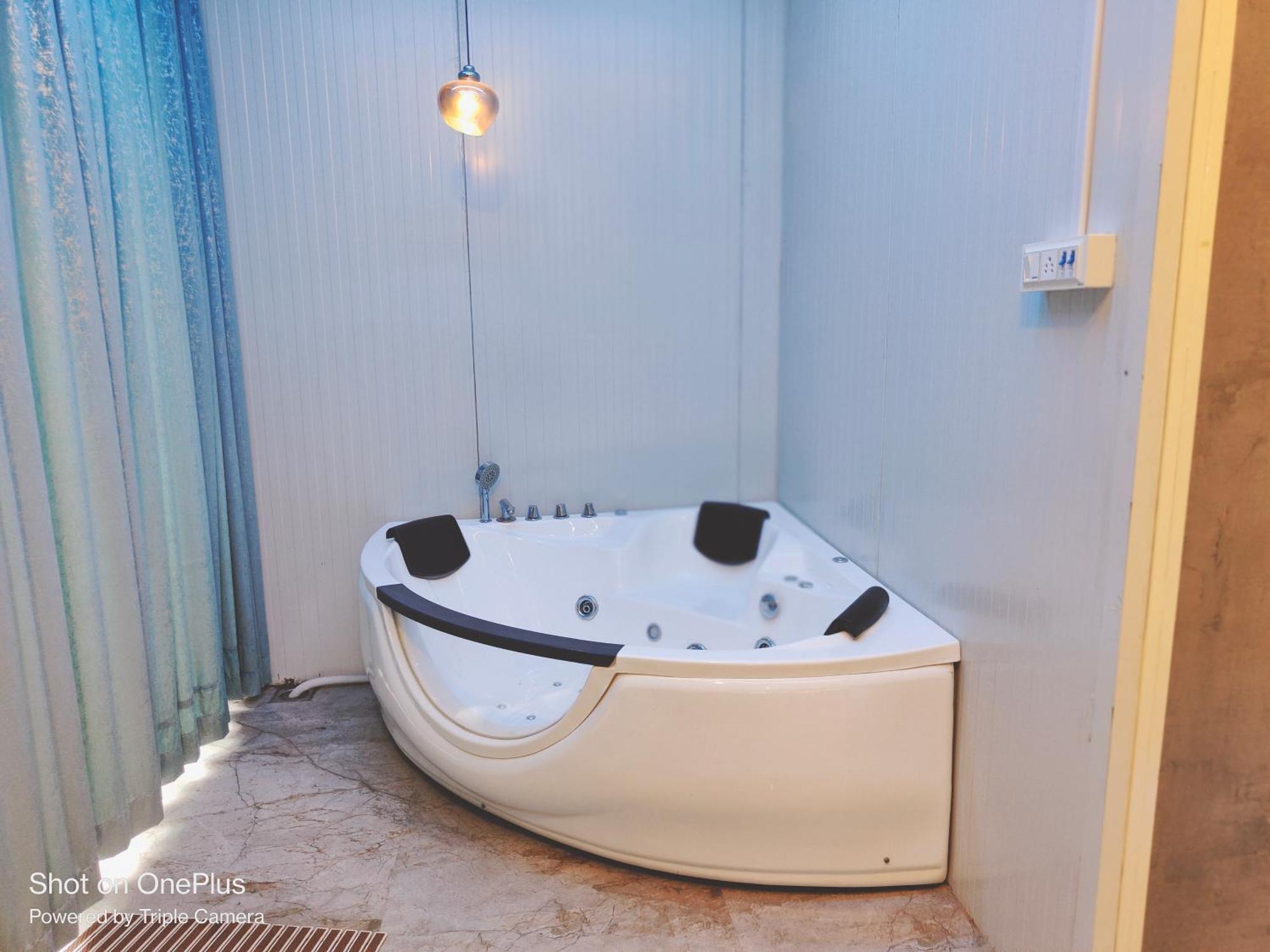 Vss Lawns & Resorts Llp Shahada エクステリア 写真