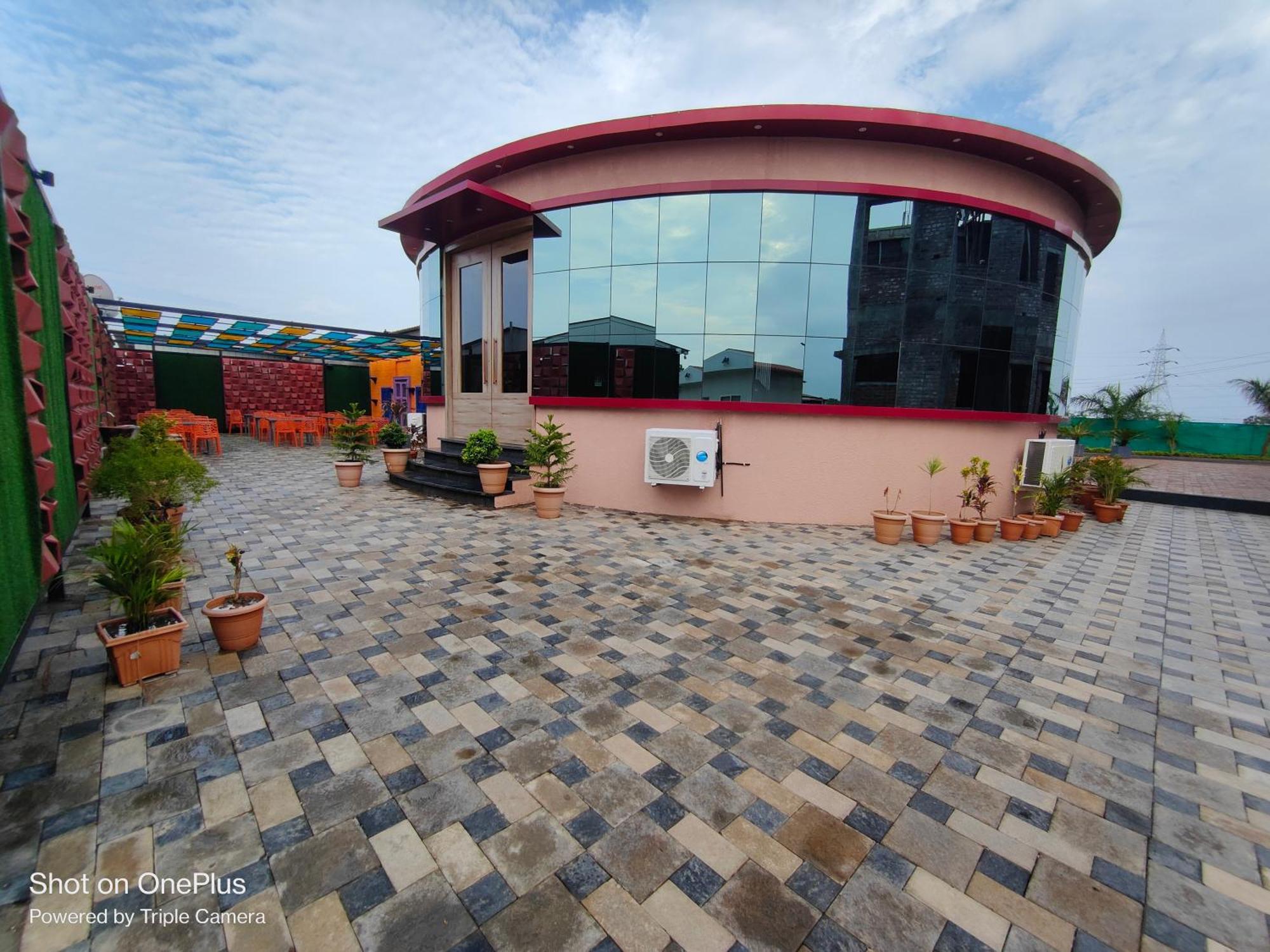 Vss Lawns & Resorts Llp Shahada エクステリア 写真